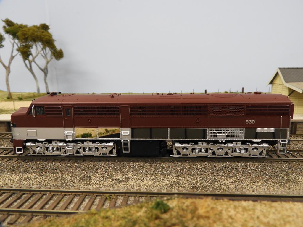 930  - SAR -  MAROON ROOF - HO SCALE - $325